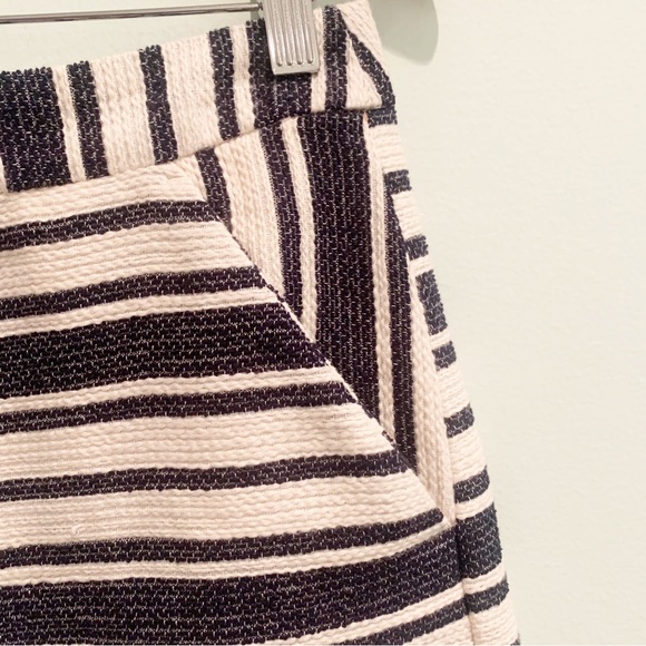 🏷️Banana Republic Woven Striped Navy Cream Tweed Mini Skirt 6 POCKETS - Picture 3 of 6
